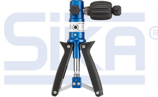 Sika's P40.2 Pneumatic Hand Test Pump Image of Sika's P40.2 Pneumatic Hand Test Pump
