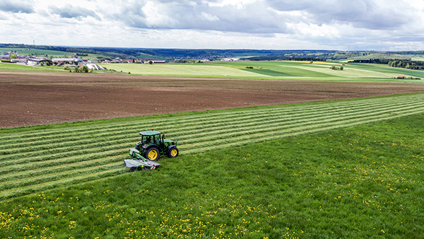 Image of traditional farming treats whole fields as uniform