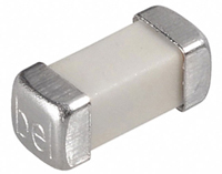 Imagen del fusible de cerámica cuadrado de la serie 0678L de Bel Fuse